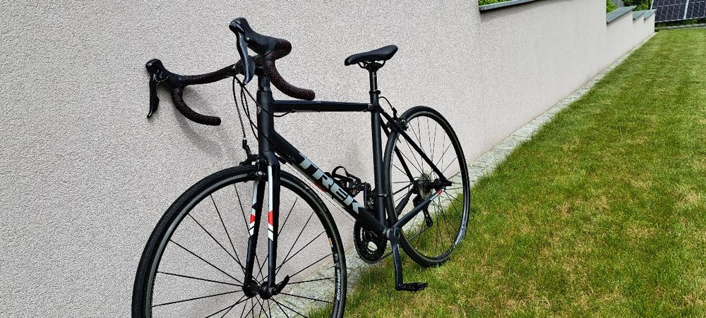 Rower szosowy, aluminiowy TREK One Series 54 rama