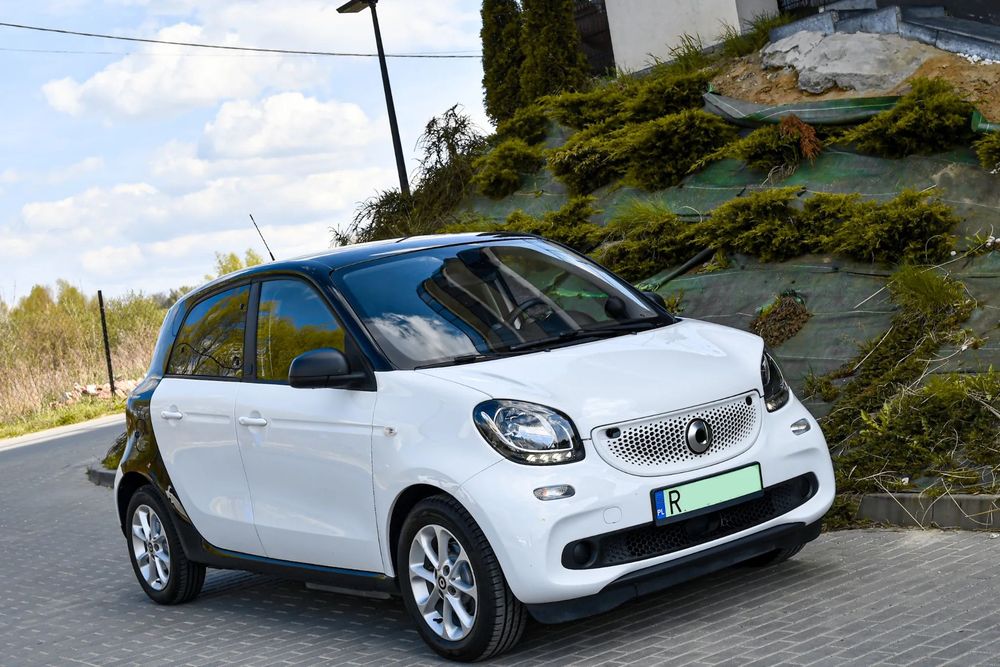 Smart Forfour 4-os Elektryk Ładowarka Navi Tablet Czujniki