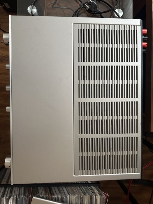 Підсилювач Grundig v 2000