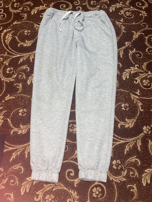 Продам 2 пари спортивних штанів