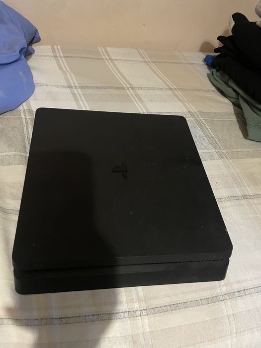Ps4 z kierownicą cobra 900* i z grami