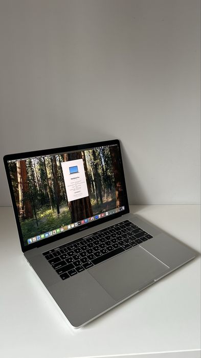 MacBook Pro 15 2019 A1990. i7. 16GB. 512GB SSD. Touch Bar