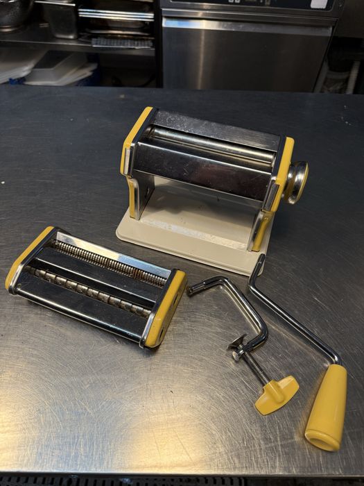 Maquina de fazer pasta italiana