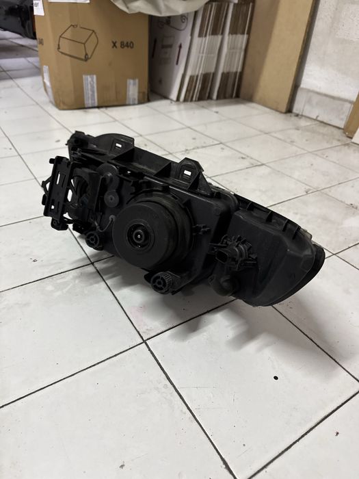 Farol BMW Serie 5 E39 (Xenon)