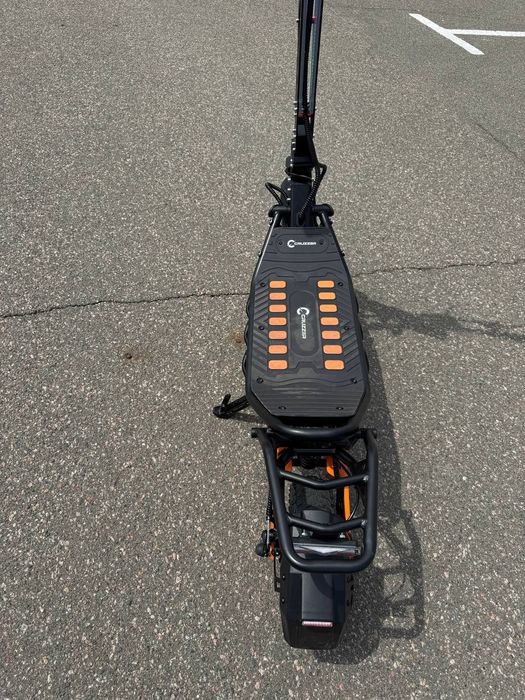 Электросамокат полноприводный Cruzzer M5 Pro (2000Wх2 48V 26Ah)