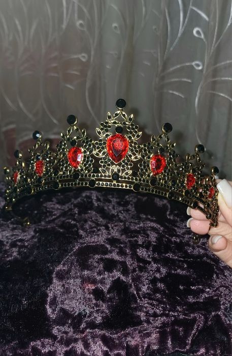 Корона на торт, випускний, на свято.