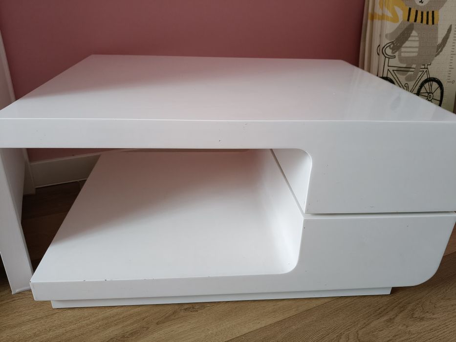 Stolik kawowy do salonu