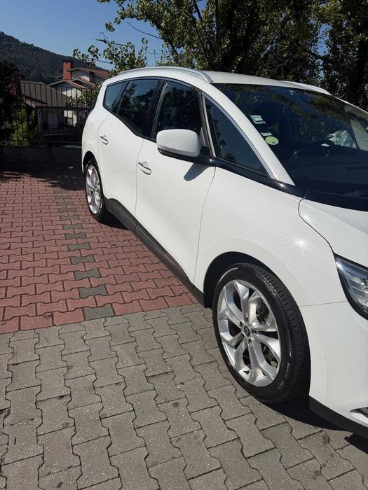 Vendo RENAULT SCÉNIC 7 lugares, excelente estado.