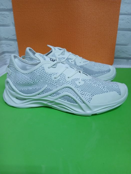 Кросівки жіночі повсякденні ECCO 8830720 Білий 41 ZW8869