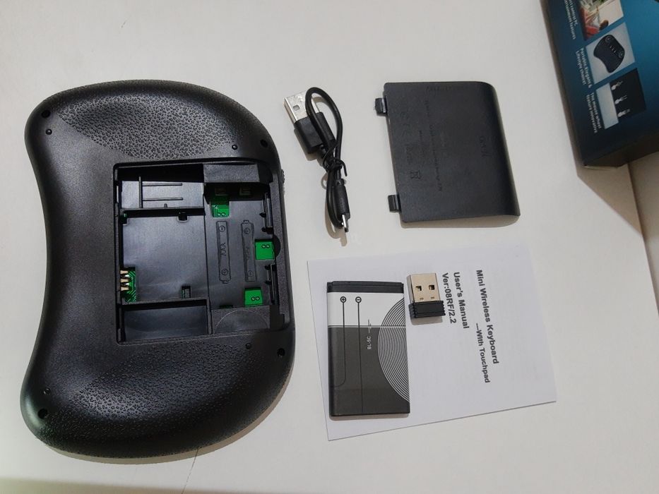 klawiatura ,touchpad bezprzewodowa podświetlana