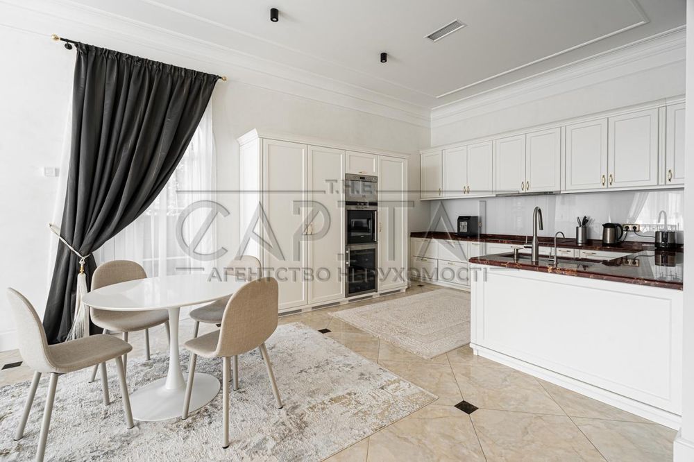 Продаж будинку з басейном, Крюківщина