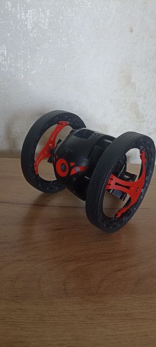 Робот-дрон Parrot Jumping Sumo