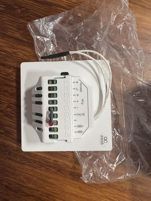 4 Controladores/ Termoestatos de parede