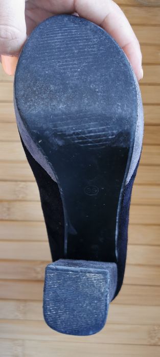 Sapatos de Salto Preto