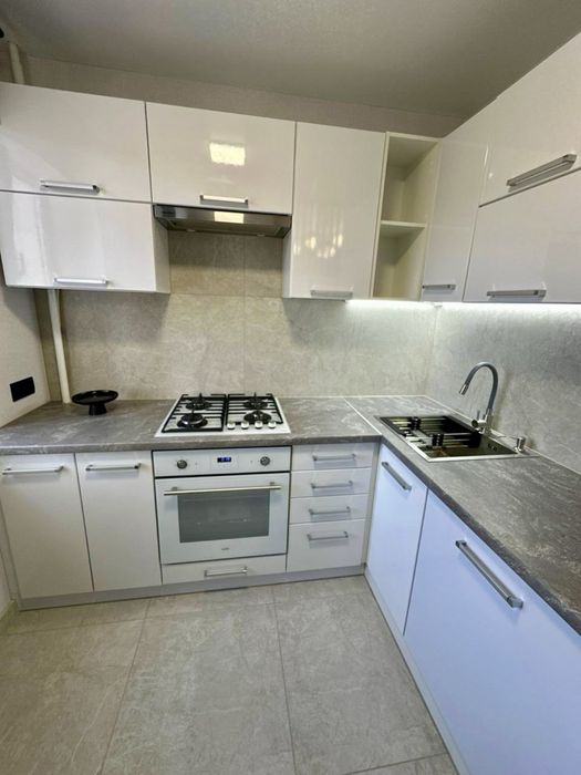 2к квартира Центр | новий ремонт | меблі та техніка | 3 поверх