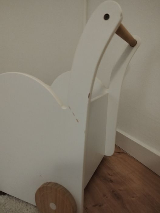 Carrinho de arrumação64586083405314121