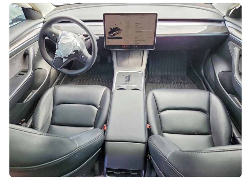 Tesla Model 3 / 2023
