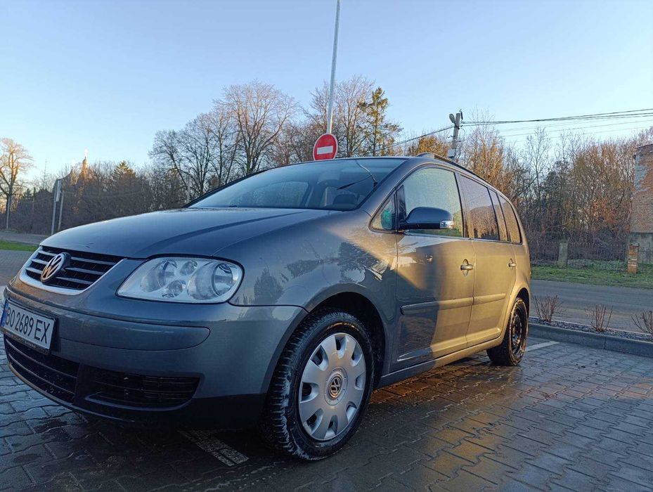 Продам фольксваген Туаран