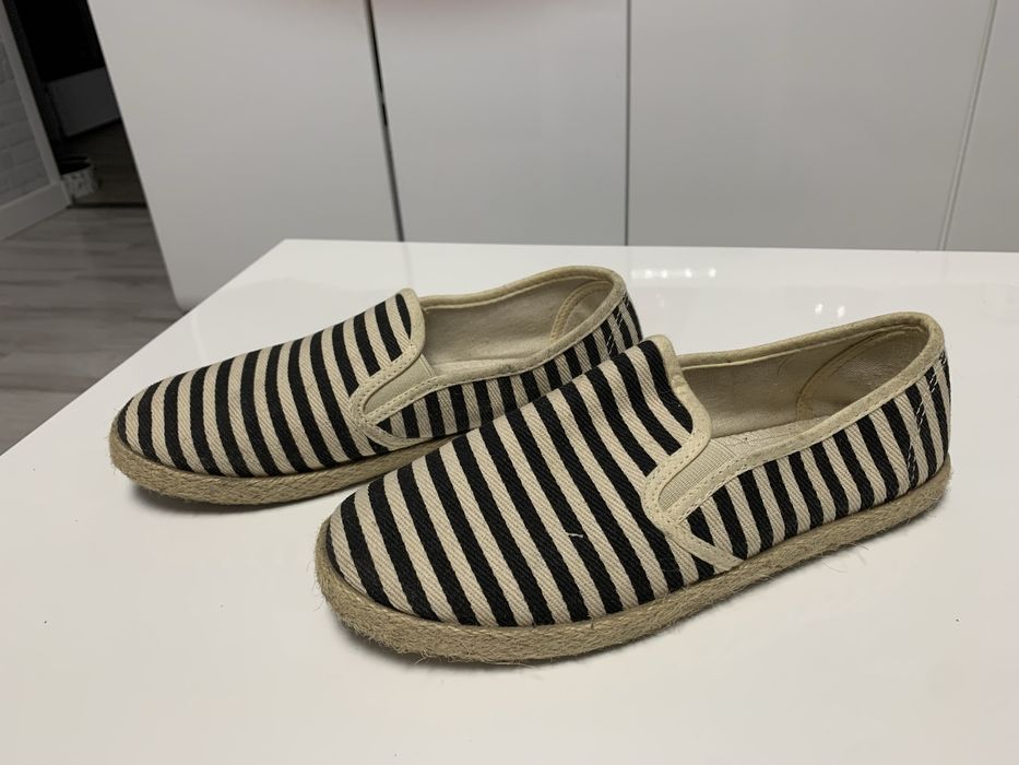 Espadryle w paski