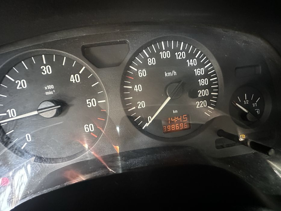 Opel Astra, Ano 2001