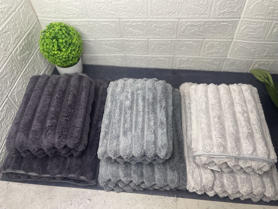 Набір пухнастих рушників з мікрофібри 140×70 і 100×50