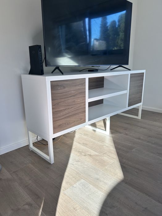 Móvel TV / Aparador 180 cm – Design Moderno – Branco e Nogueira