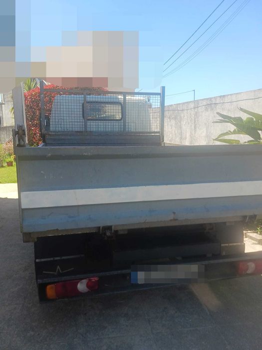 Toyota Dyna 3 lugares com caixa basculante