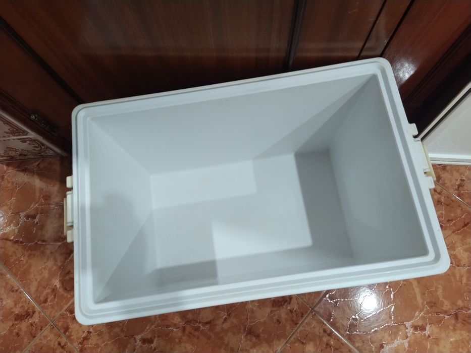 Caixa térmica 50L arca geleira campismo praia casa quarto apartamento vivenda escritório gabinete carro cozinha.