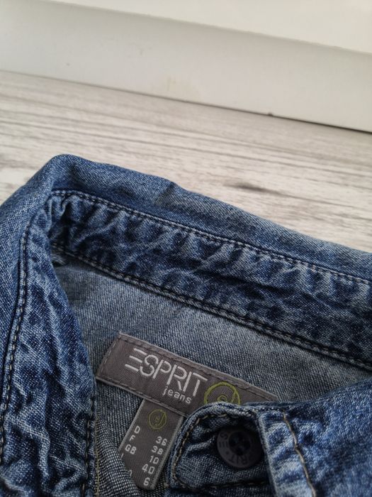 Esprit jeansowa dżinsowa koszula z kołnierzykiem.
