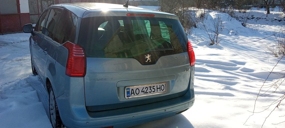 Продам Пежо 5008