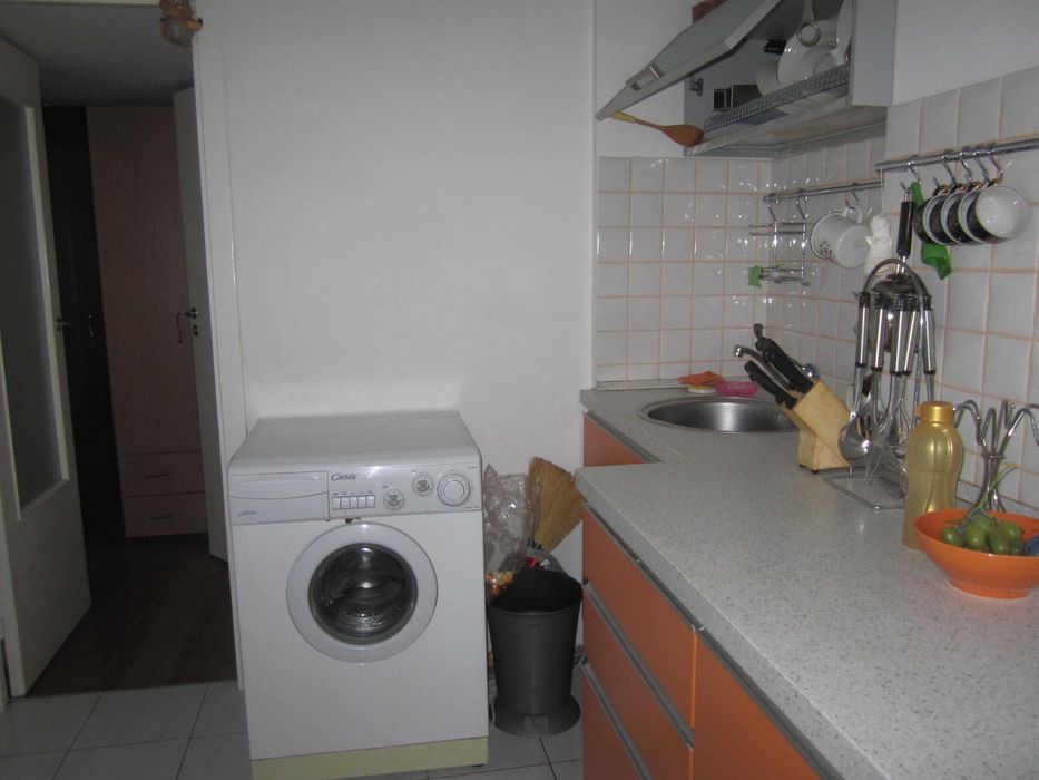 Продається двокімнатна квртира, вул.Колодязна ц2