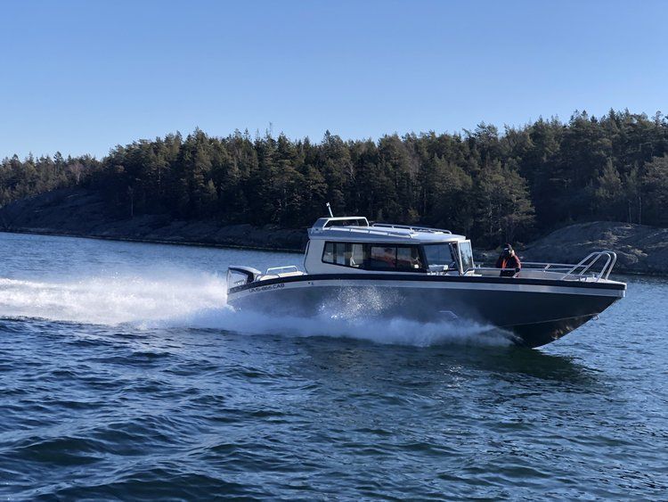 Łódź aluminiowa UMS Tuna 865 Cabin