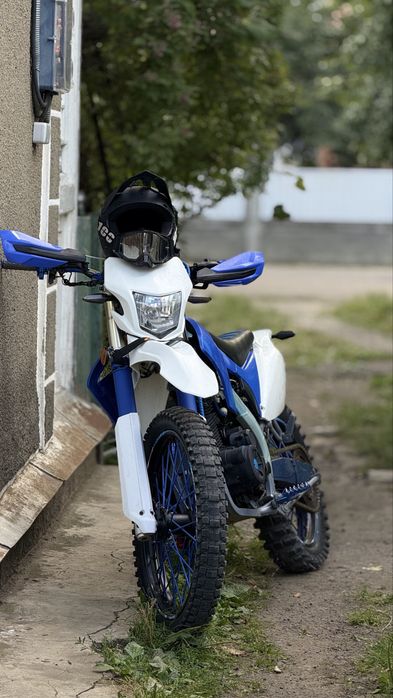 Hornet dakar 250