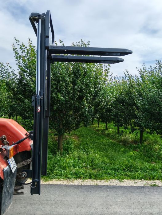 Maszt  lekki  do ciągnika