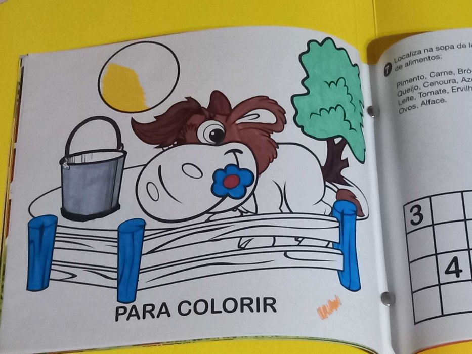 Caderneta LIDL "Amigos da Quinta" (VAZIA) ATENÇÃO: A caderneta tem 2 páginas pintadas