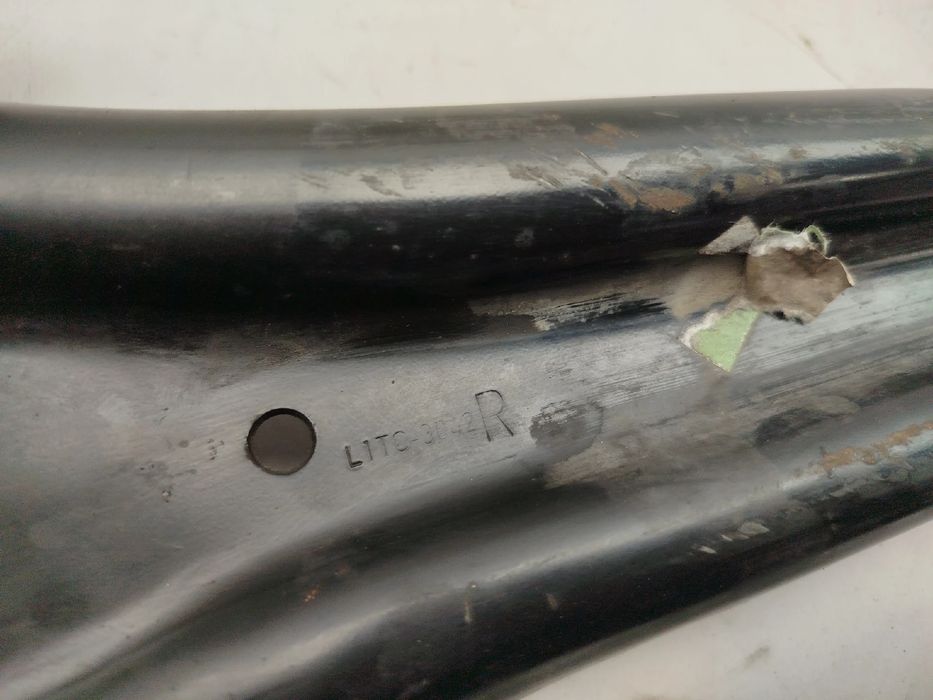 Braço de suspensão frente direito FORD Puma (J2K, CF7)