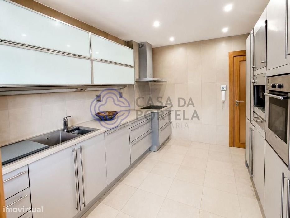 Apartamento T2+1 em Mafamude, Vila Nova de Gaia