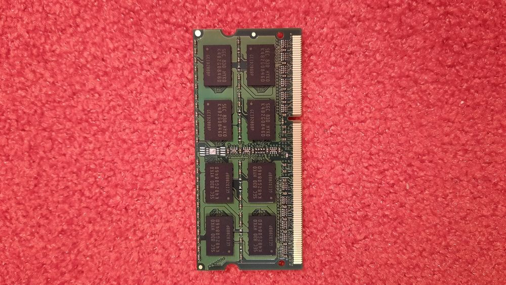 Продам оперативну память DDR3 1066 Мгц