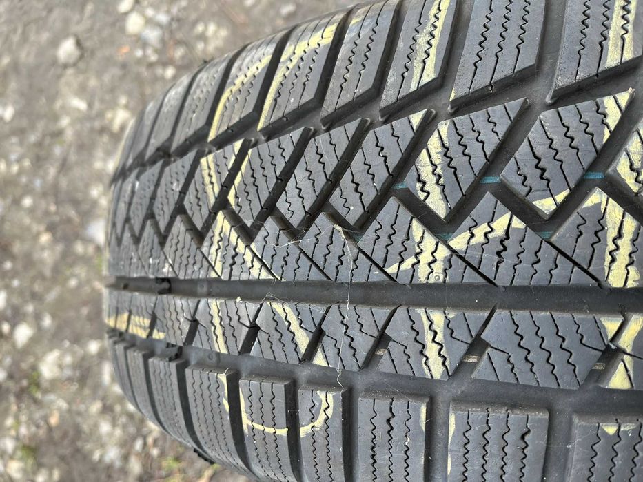 Opony zimowe 235/55 R19 Continental