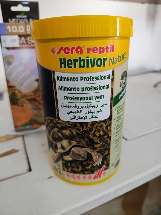 Lâmpada UVB 10.0 e Comida Sera