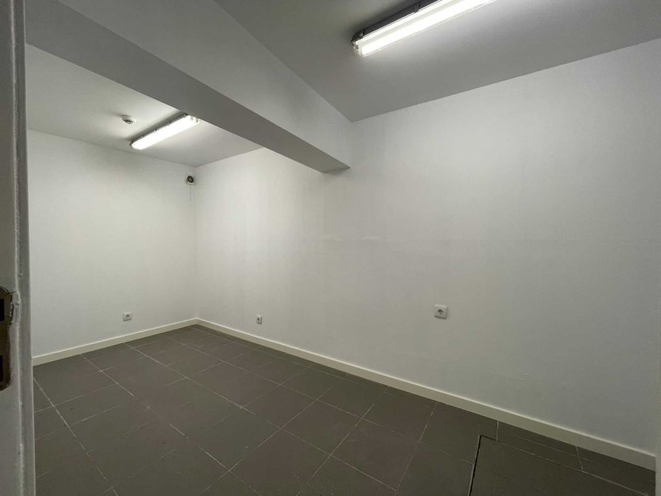 LOJA 240M2 Arrendamento Amadora