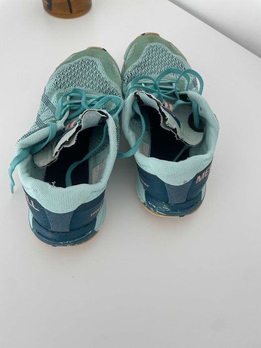 Sapatilhas Trail Merrell Turquesa