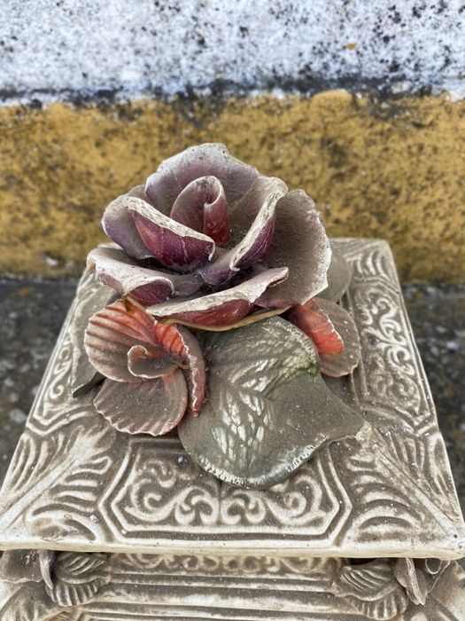 Peças de faiança antiga