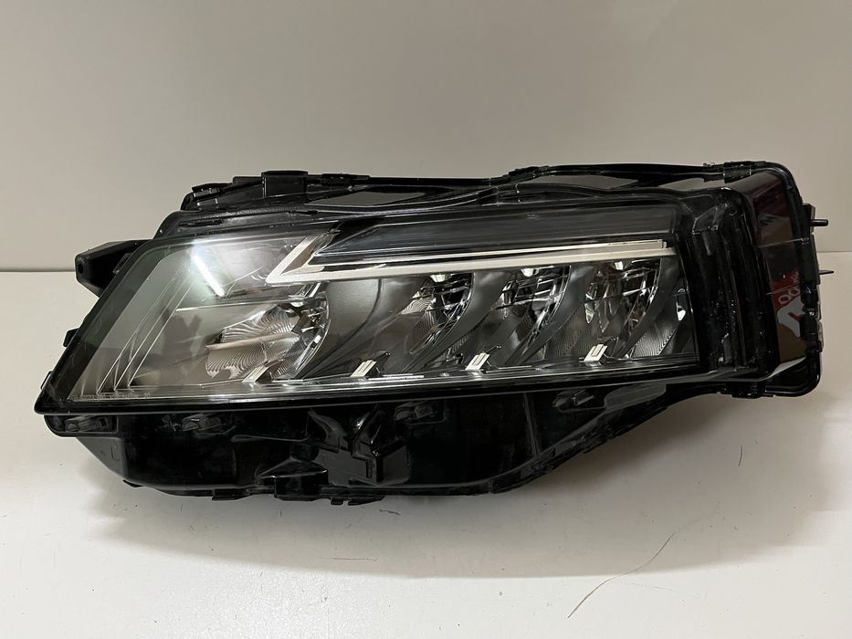 Фара права ліва Nissan Rogue T33 2021 2022 2023 USA оригінал