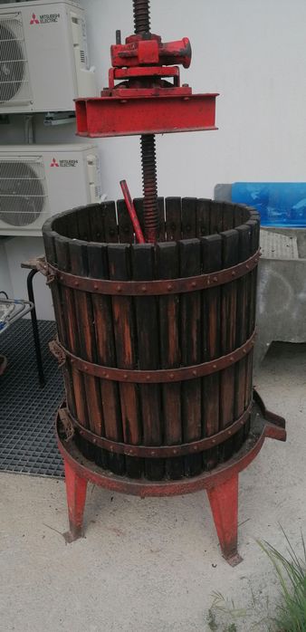 Prensa de vinho usada