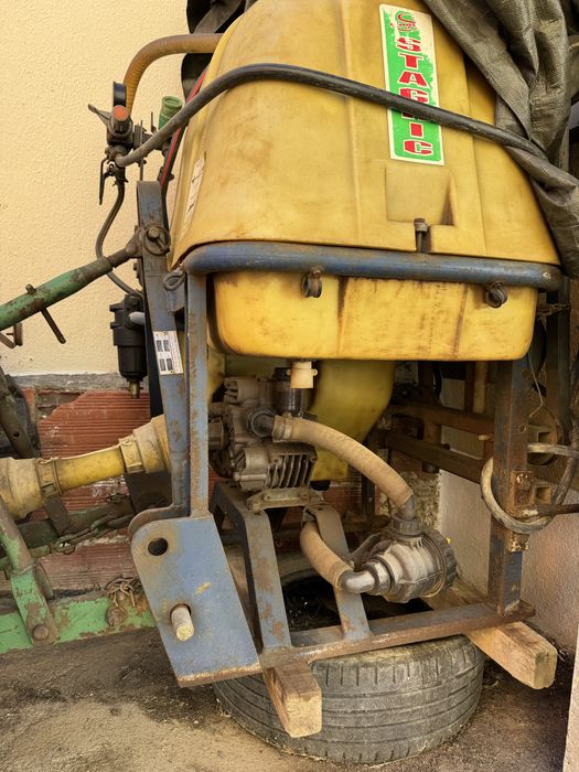 Trator Goldoni 1 cilindro