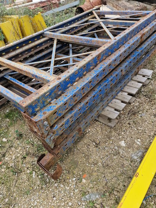 Estantes de arrumação baratas para desocupar