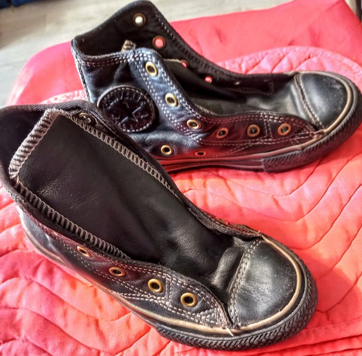 Дитячі шкіряні кеди.