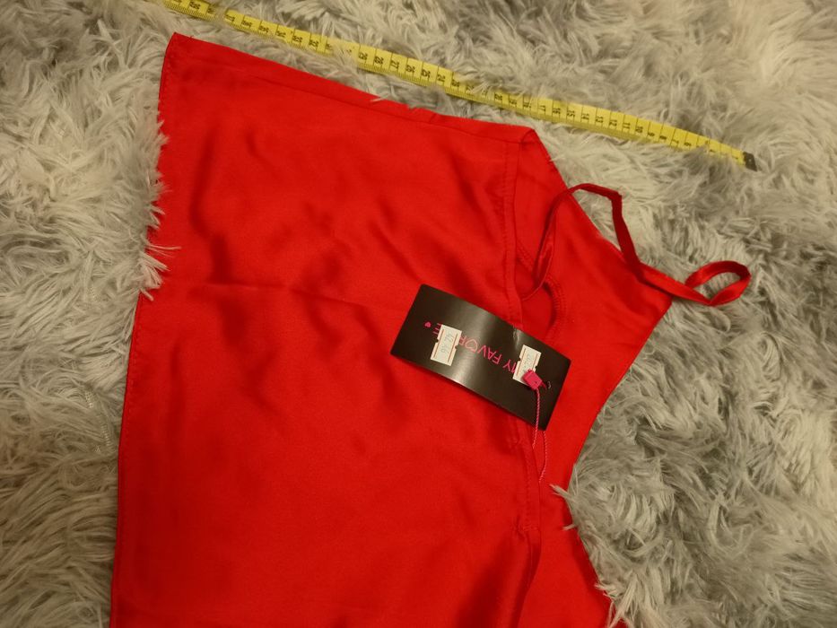 Новий яскравий топ-майка