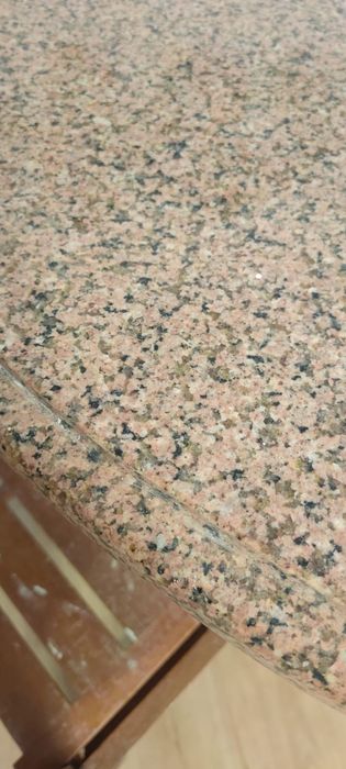 Conjunto mesa redonda tampo granito + 4 cadeiras